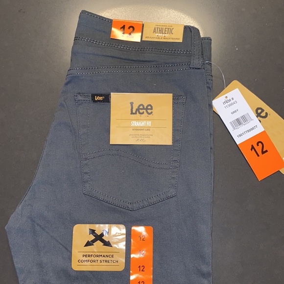 New boys Lee’s extreme comfort straight fit jeans. - Picture 9 of 16